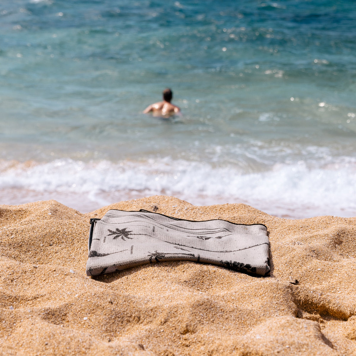 Palm scene Beach Towel